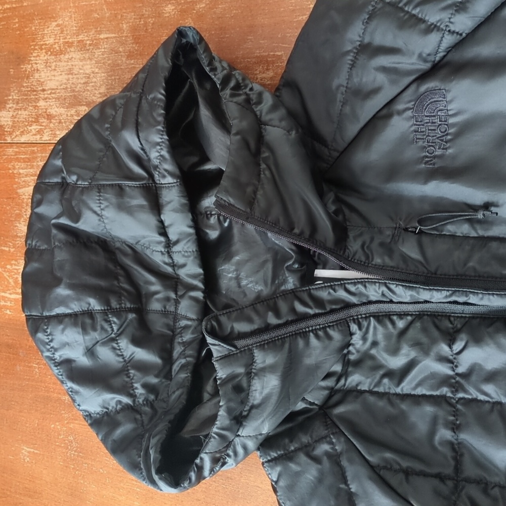 The North Face Women's Circaloft Hoodie - Picture 4 of 9
